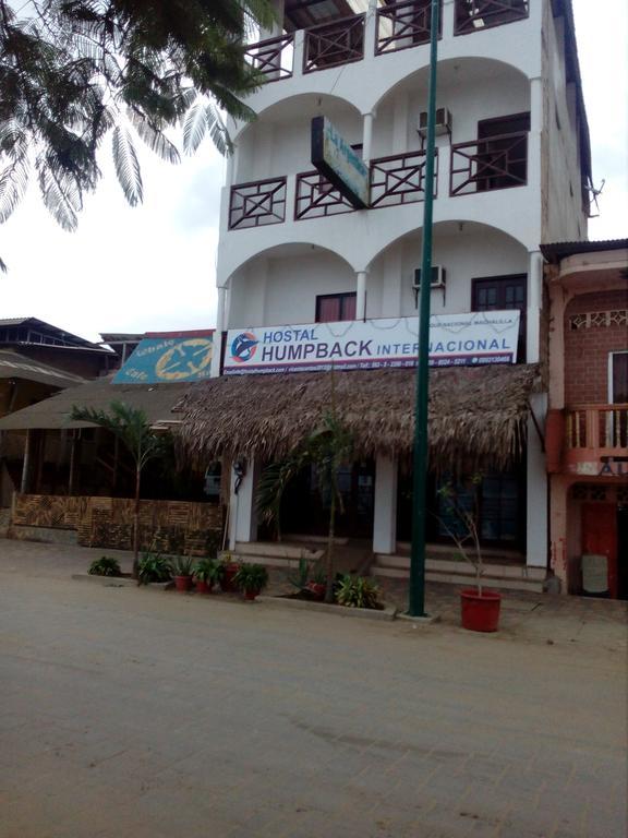 Hostal Humpback Internacional Puerto López Екстериор снимка