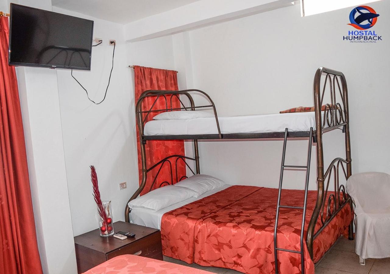 Hostal Humpback Internacional Puerto López Екстериор снимка